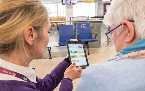 EDINBURGH TRIALS NEW F&B ORDERING SERVICE FOR PASSENGERS WITH REDUCED MOBILITY