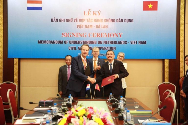 VIETNAM’S AIRPORT AMBITIONS HELPED BY MOU WITH DUTCH COMPANIES