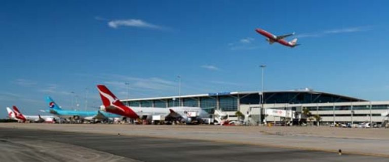 QANTAS TO BASE FOUR DREAMLINERS AT BRISBANE AIRPORT