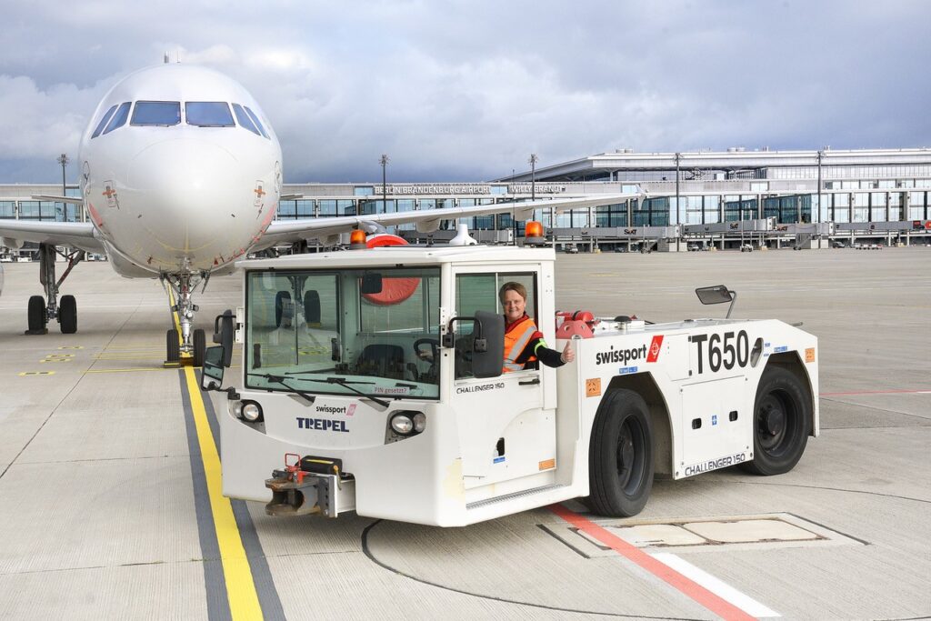 Swissport begins serving IAG airlines at Berlin Brandenburg