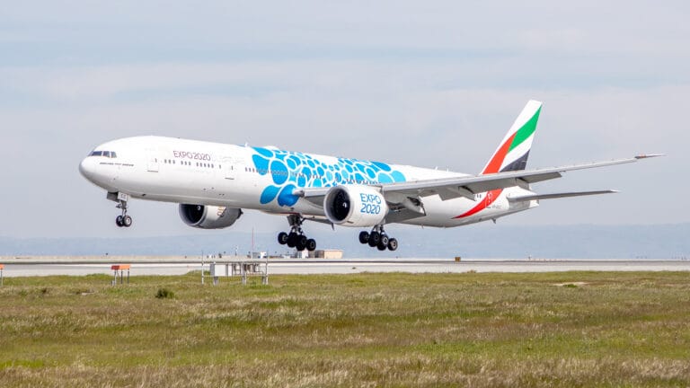 After nearly a year Emirates returns to San Francisco International Airport