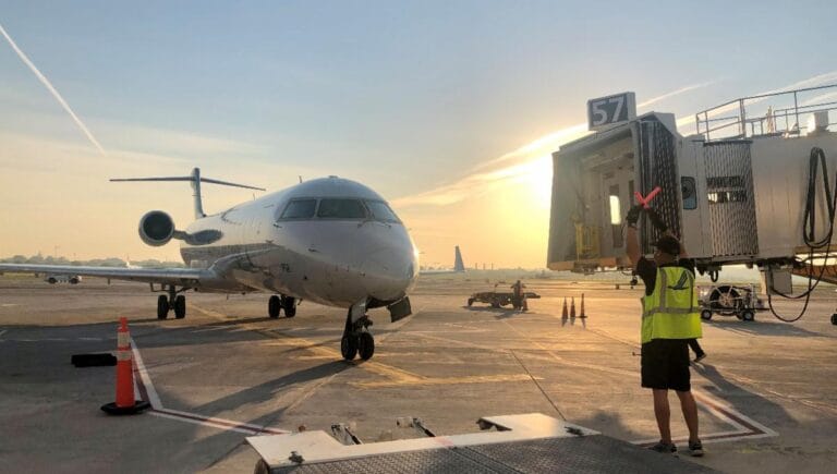 Reagan National celebrates opening of 14 new gates
