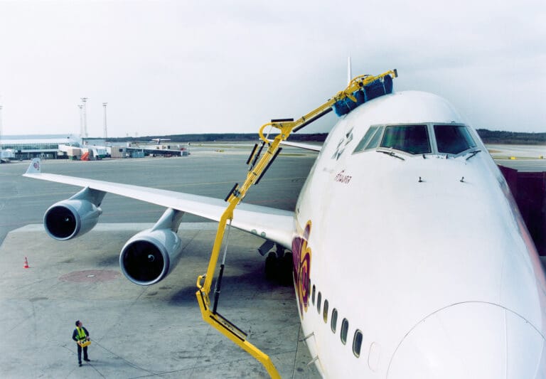 BLOG: Robotic cleaners can help airlines be more eco-friendly