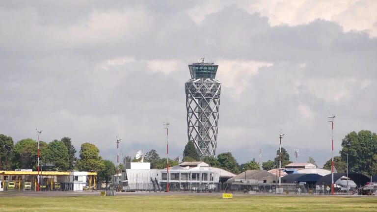 New communications technology for Colombia’s ATC towers