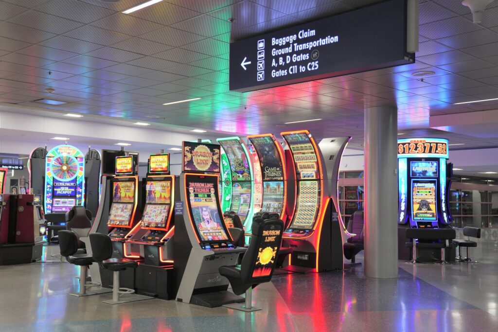Slot machine revenue at Las Vegas airport tops $1 billion