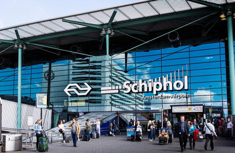 Cargo falls but passenger numbers rise at Amsterdam Schiphol