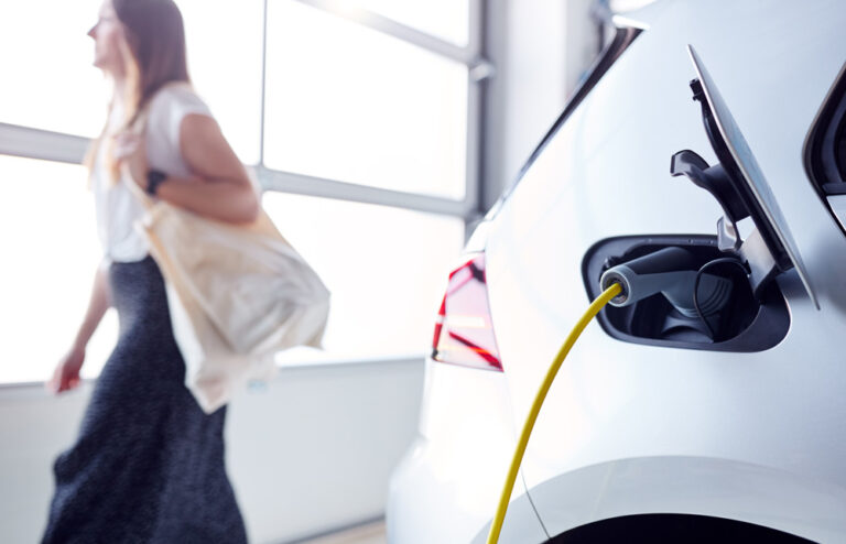 Are car parks at US airports ready for electric vehicles?