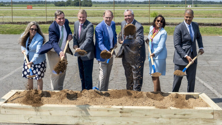 Dulles breaks ground on milestone renewable energy project