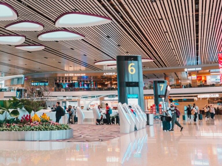 Traffic enjoys healthy Q2 rise at Singapore Changi
