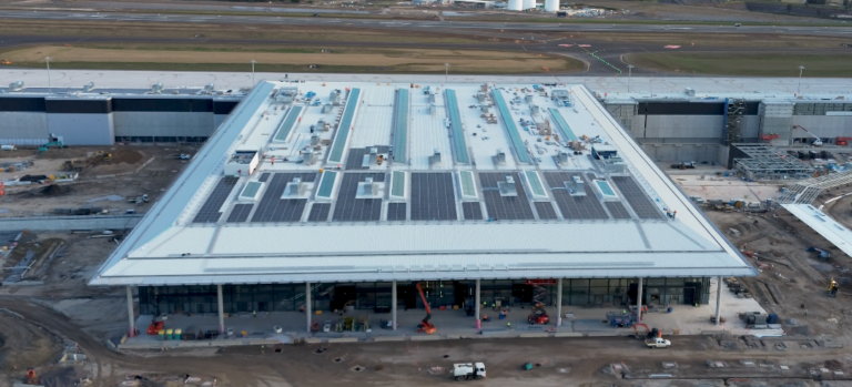 Western Sydney Airport set to open in late 2026