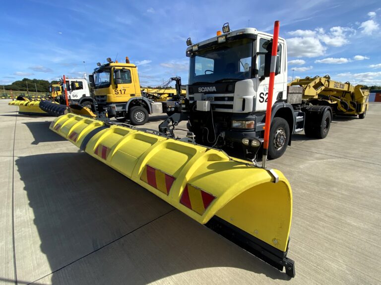 London Stansted Airport prepares early for winter snow!