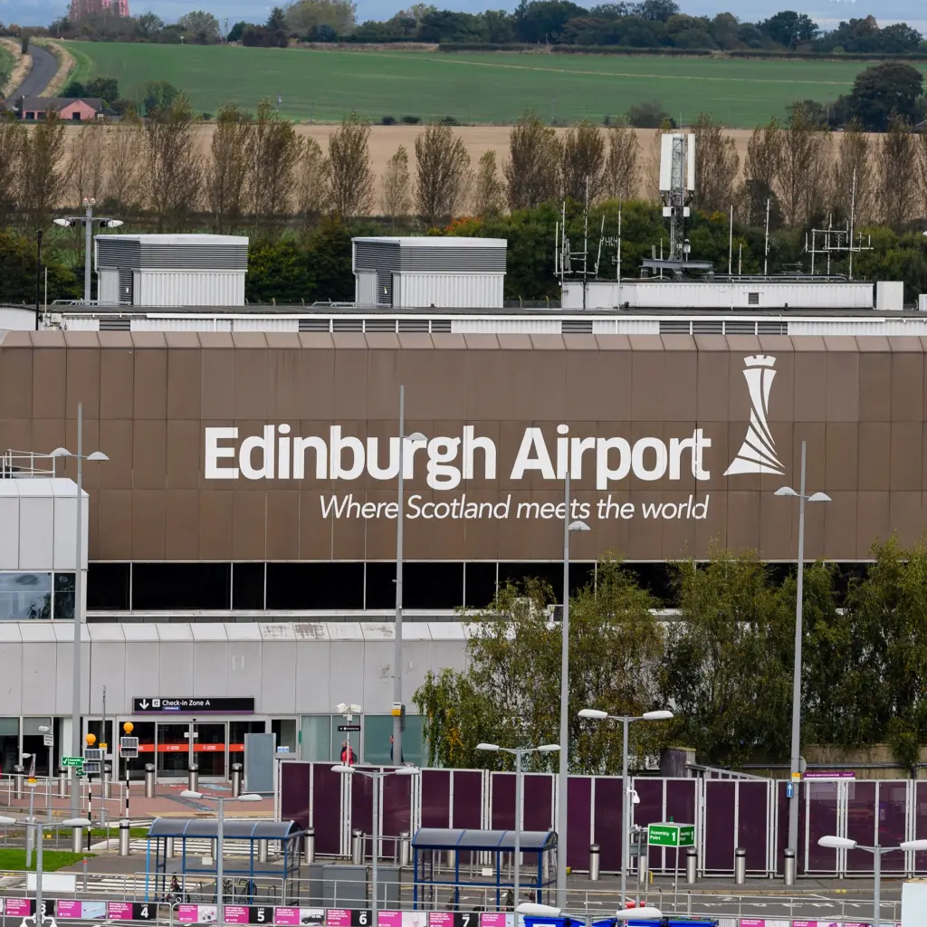 Edinburgh Airport first in Scotland to lift liquids rule