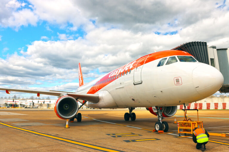 London’s Gatwick Airport trialling Smart Stand technology