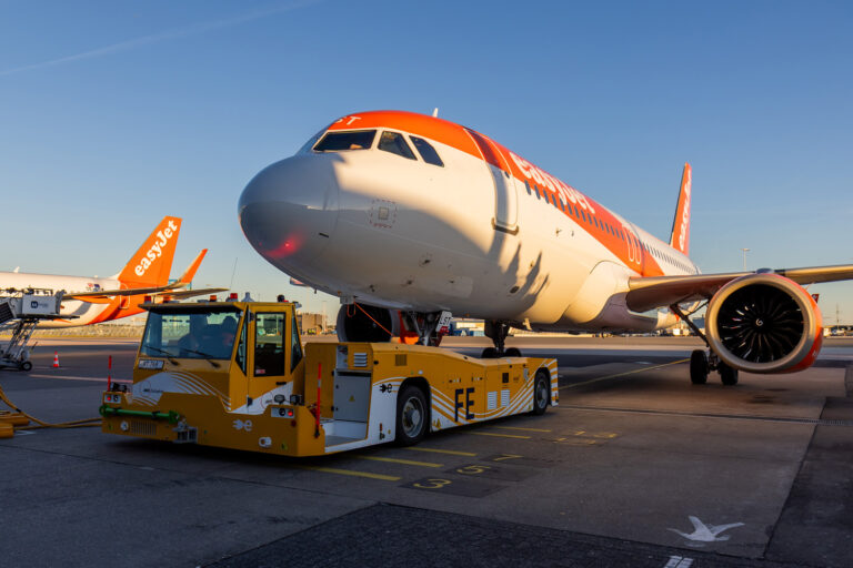 TaxiBot operations to increase at Amsterdam Schiphol