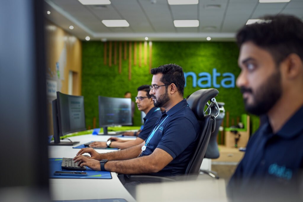 Dnata employees working in the DXB cargo command centre